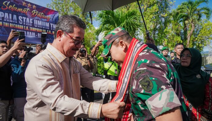 Dari Bandara Pattimura ke Makodam: Sambutan Hangat Menyertai Kedatangan Pangdam XV Yang Baru, ‘Sang Petarung’