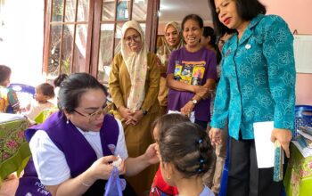 Komitmen Tingkatkan Pelayanan Kesehatan Balita, Ketua Pembina Posyandu Kota Ambon Lisa Wattimena Tinjau Posyandu Kenangan di Karang Panjang