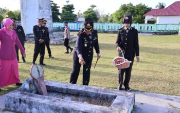 Jelang HUT Bhayangkara ke-80, Polres Buru Ziarah ke TMP Nasluwing: Mengingat Jasa Pahlawan, Memperkuat Semangat Pengabdian