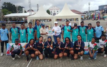 Semarak HUT ke-451, Tim DLHP dan SKB Ambon Pendidikan Raih Juara Bola Jalan